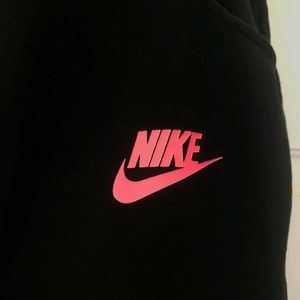 New Women's Nike jogger sweatpants
